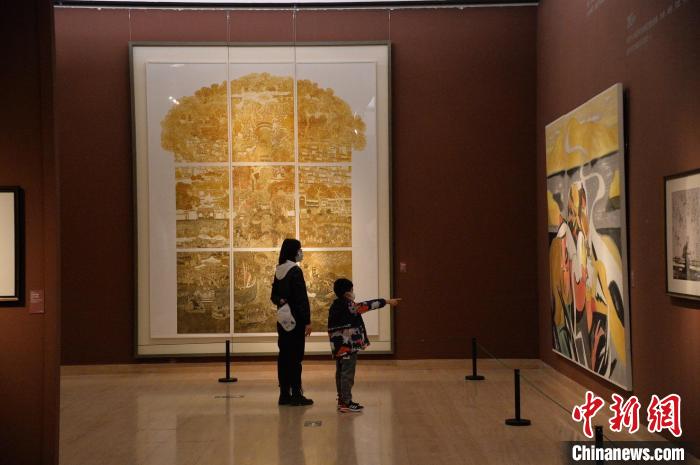 中国美术馆展出馆藏建设美丽中国题材的艺术精品